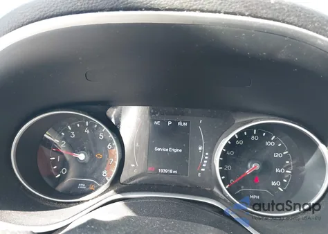 2018 Jeep Compass Latitude 4X4 z USA, uszkodzony, nr VIN 3C4NJDBB9JT147463